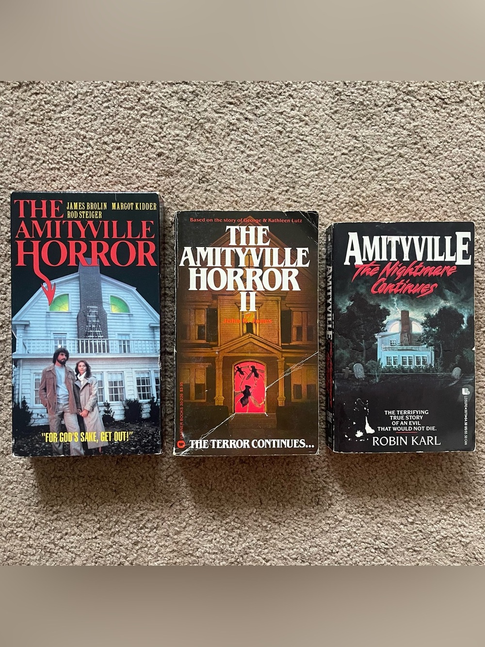 The Amityville Horror VHS 1979 Horror Movie + 1980s Paperback Books Lot